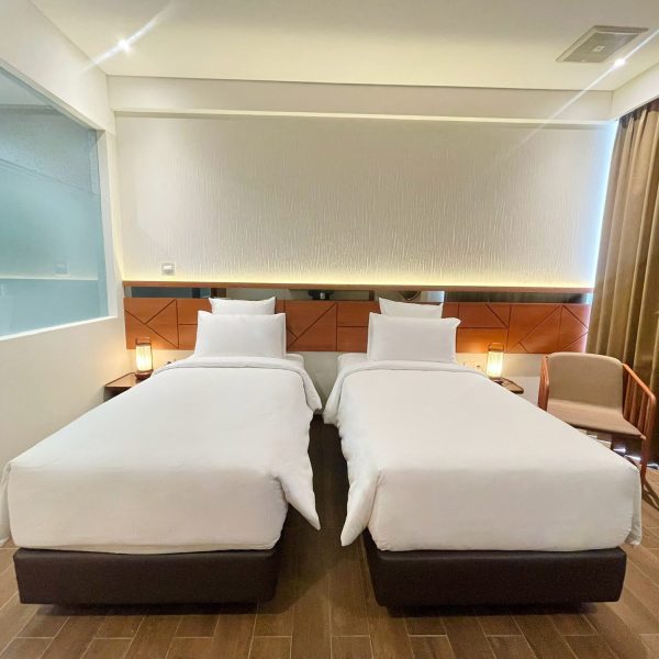 Superior Room Mewangi Hotel Twin Bed (4)